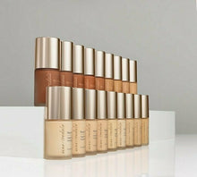 Charger l'image dans la galerie, Beyond Matte Liquid Foundation / Fond De Teint Liquide Beyond Matte