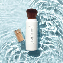Charger l'image dans la galerie, Powder Me FPS dry sunscreen brush / Écran solaire en poudre Powder Me
